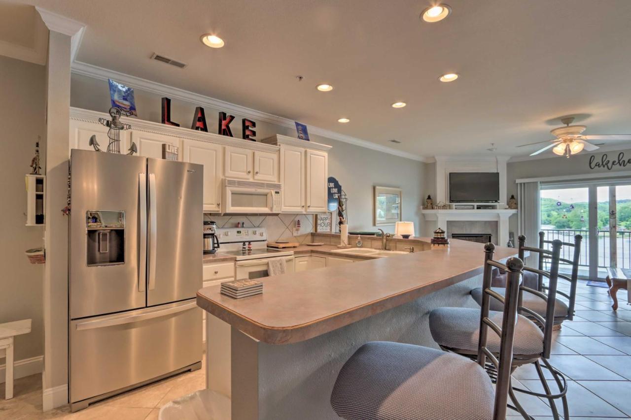 Lakefront Ozark Condo With Balcony And Seasonal Pool! Camdenton Εξωτερικό φωτογραφία
