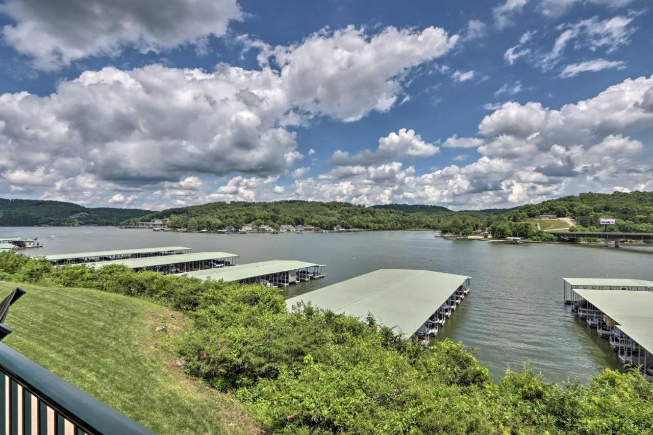 Lakefront Ozark Condo With Balcony And Seasonal Pool! Camdenton Εξωτερικό φωτογραφία