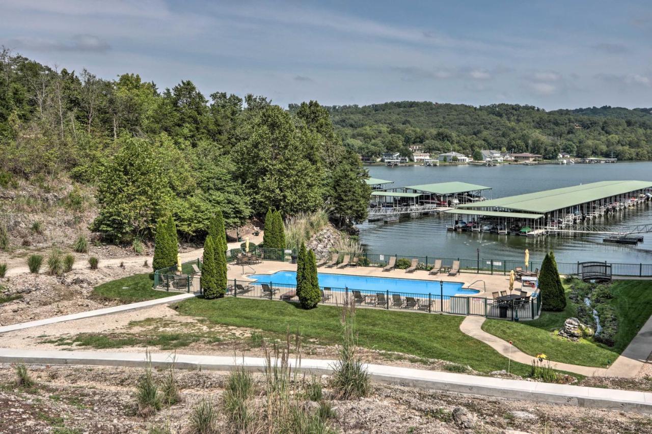 Lakefront Ozark Condo With Balcony And Seasonal Pool! Camdenton Εξωτερικό φωτογραφία
