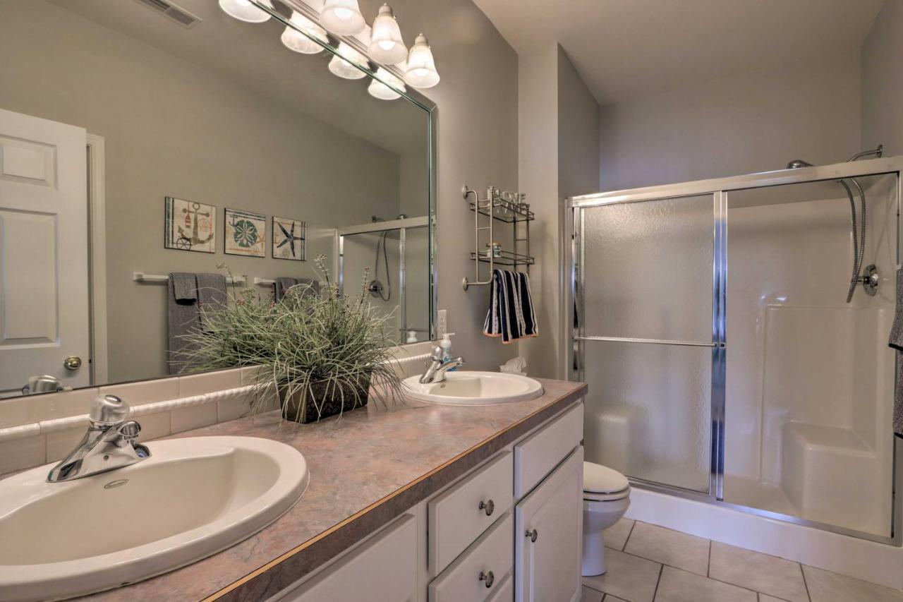 Lakefront Ozark Condo With Balcony And Seasonal Pool! Camdenton Εξωτερικό φωτογραφία